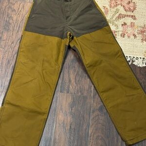 Filson Men's pants. Otter green